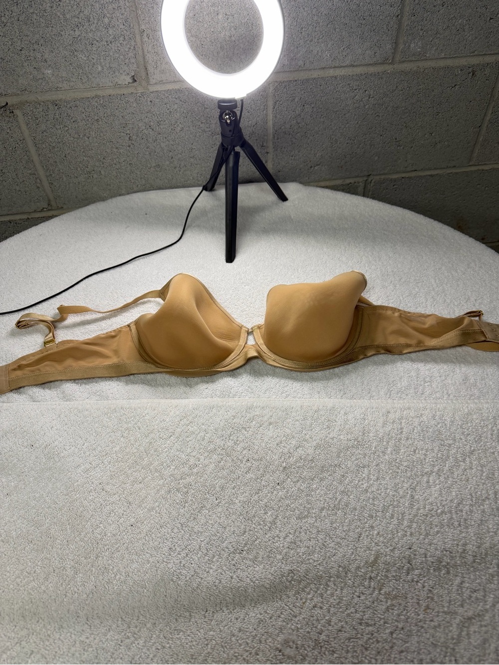 Soma size 34DD Everyday Nude T-Shirt Bra with adjustable straps